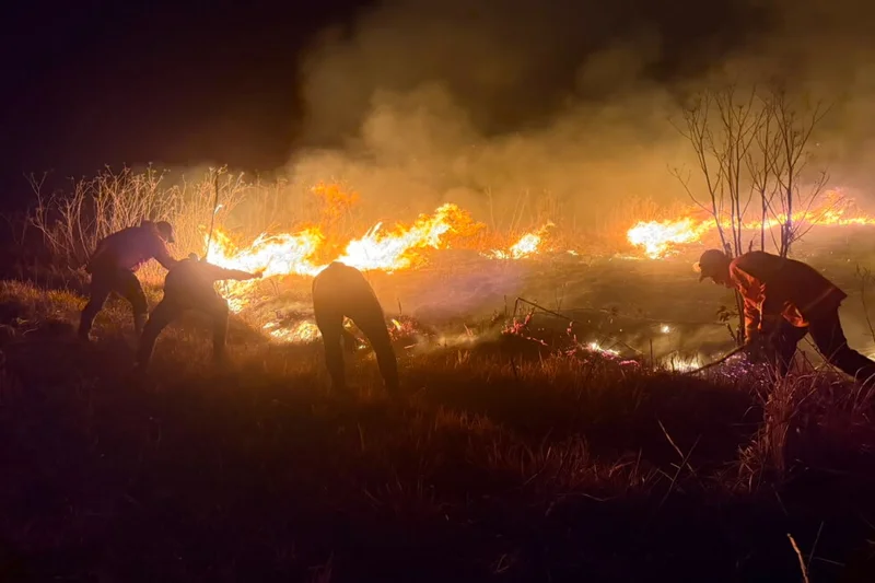 Wildfire in Indonesian national park grows