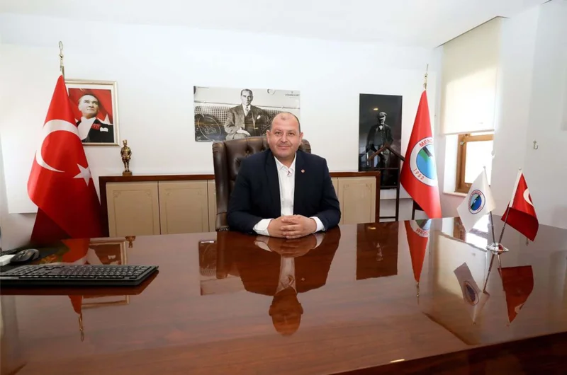 Mayor of western Turkish district detained over corruption