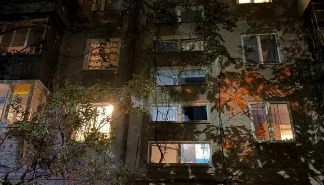 Russian drone strike damages apartment building in Zaporizhzhia, one injured