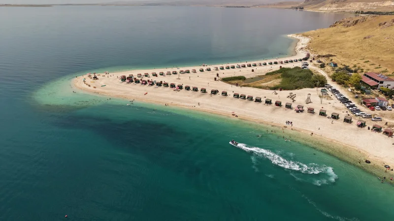 Türkiye’s Çakıl Island offers slice of paradise on Lake Van