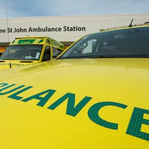 Car ploughs through Red Beach shopping block, three people treated for injuries