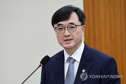 Gov't to consider creating agency dealing exclusively with youth policy