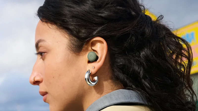 Pixel Buds Pro 2 gain a fresh Olive finish alongside a surprise software upgrade