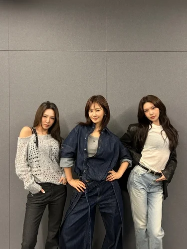 Girls' Generation's HRS unit to debut with 'Skibidi' single
