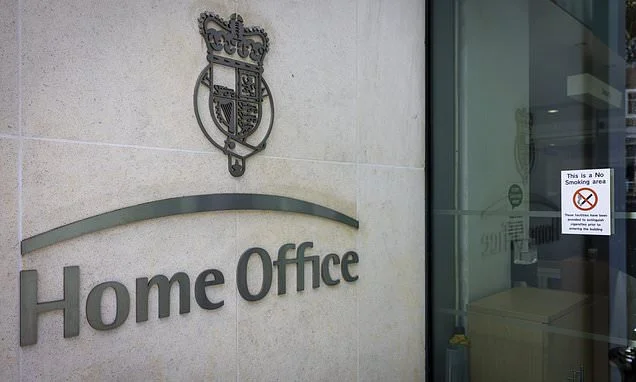 Civil servants lose 7,000 devices as 'most sensitive' data gets stolen every week