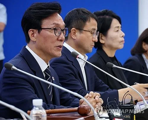 (LEAD) DP leader urges Supreme Court chief to resign over written recommendation of new justices