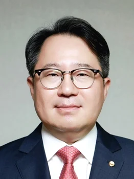 Senior official appointed as BOK's No. 2