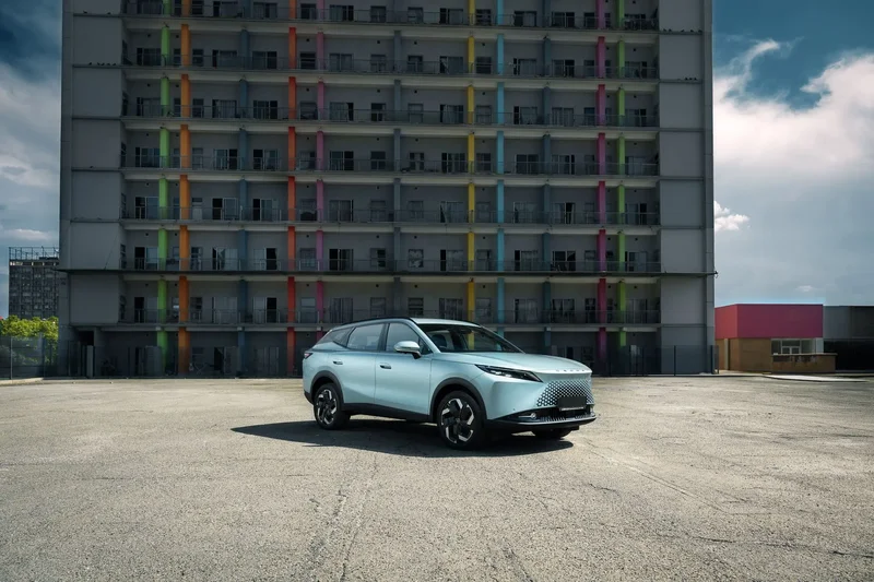 Omoda C7 SHS: Big power, tiny thirst