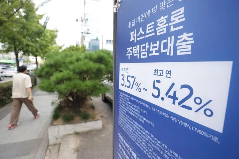 Lee vows to review 22 policy hurdles to marriage