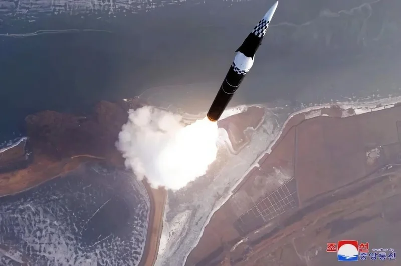 NK fires barrage of short-range ballistic missiles despite Trump overture