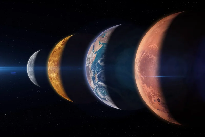 Meteor Showers, Eclipses, and More Are on the August 2026 Astronomical Calendar
