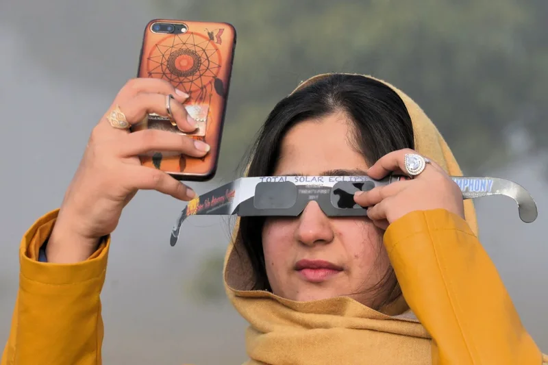 How to take a photo of the solar eclipse – without destroying your phone