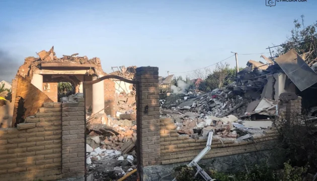Woman, two children killed in Russian guided bomb strikes on Sumy