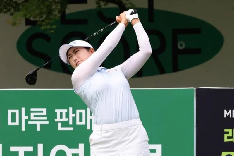 Why are companies eager to host golf championships?
