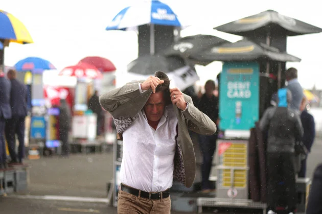 Cooler temperatures and rain to return this week after bright spell