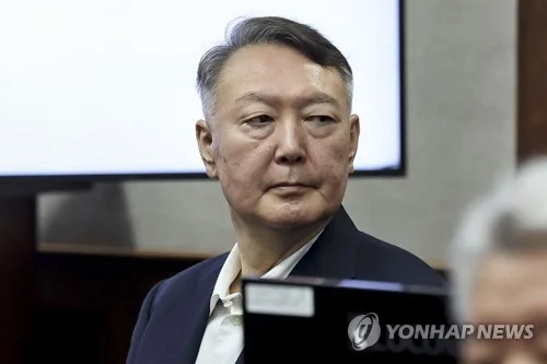 (LEAD) Special counsel seeks 10 mln-won fine for ex-President Yoon over perjury