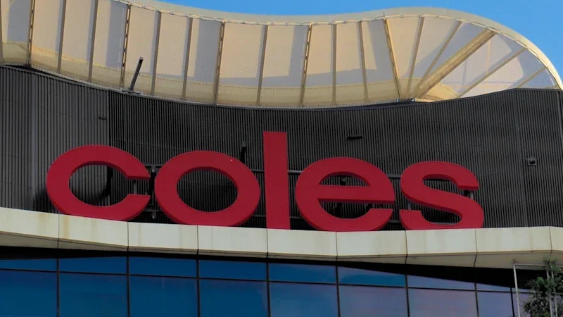Coles to move several hundred jobs to India after deal with consulting giant