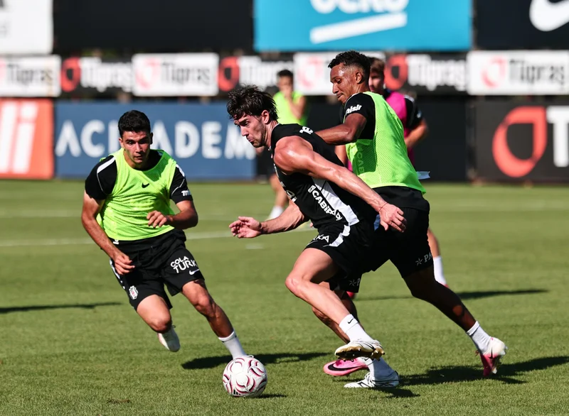 Beşiktaş seek control of Europa League tie against Kauno Zalgiris