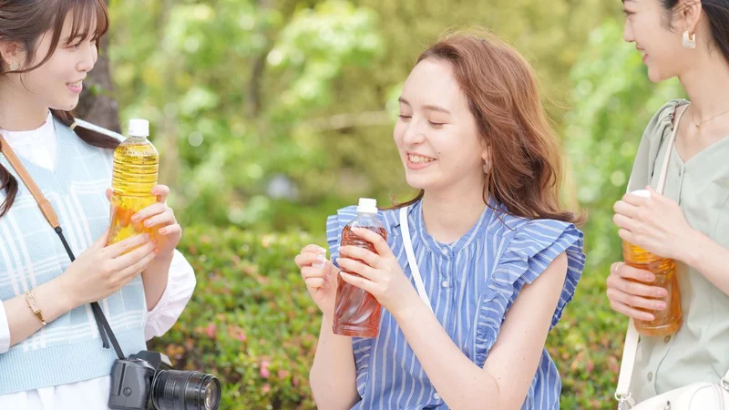 Popularity of Bottled Barley Tea Booms in Japan as Summer Temperatures Soar