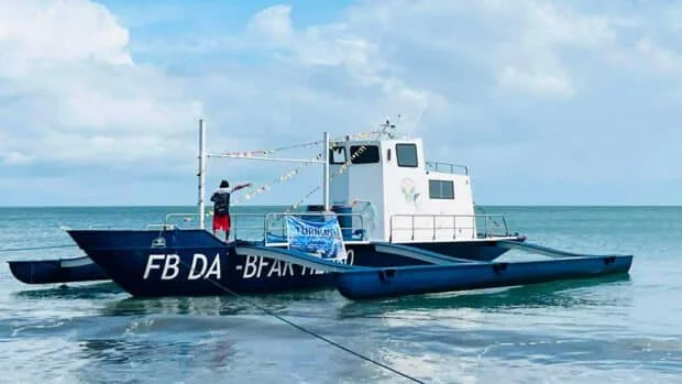 Ilocos Norte fishermen's group receives modern vessel, aid from BFAR