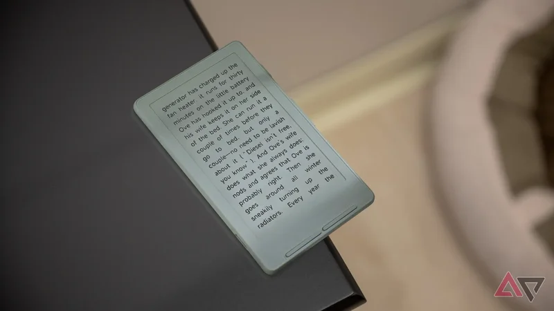 The anti-doomscroll study device: Pocket e-paper gadgets that can't run TikTok
