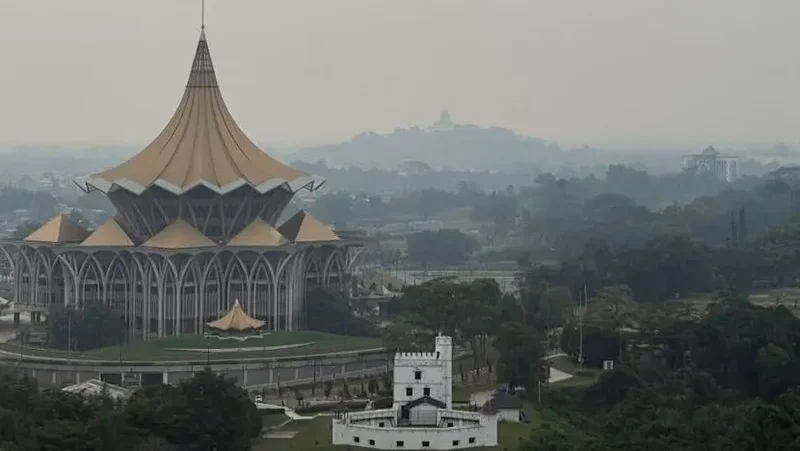 Sarawak orders two-day school closures as haze worsens, affecting around 200,000 students