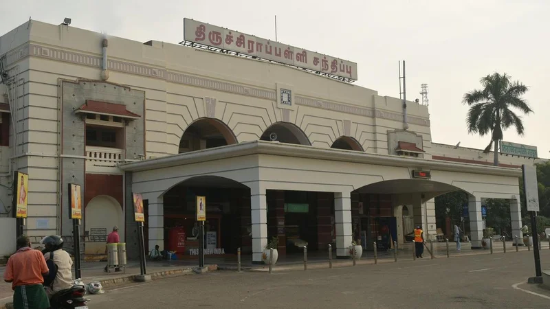Include Tiruchi Junction under Vision 2030 plan, Durai Vaiko urges Railway Minister