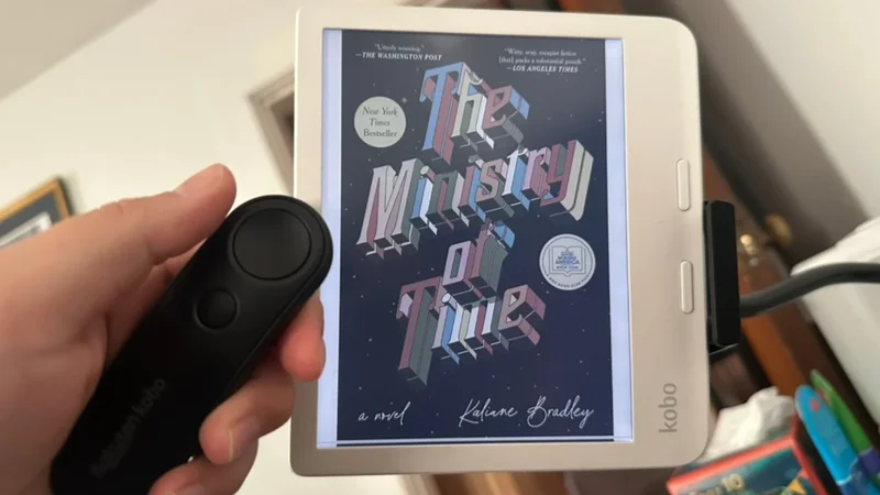 The best Kindle and e-reader accessories for your coziest reading nook yet