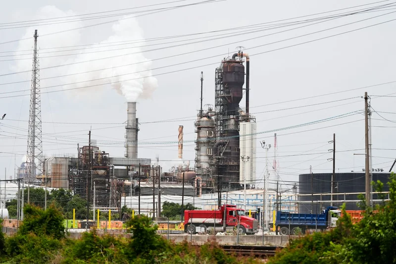 Trump administration moves to block public from enforcing environmental protection laws