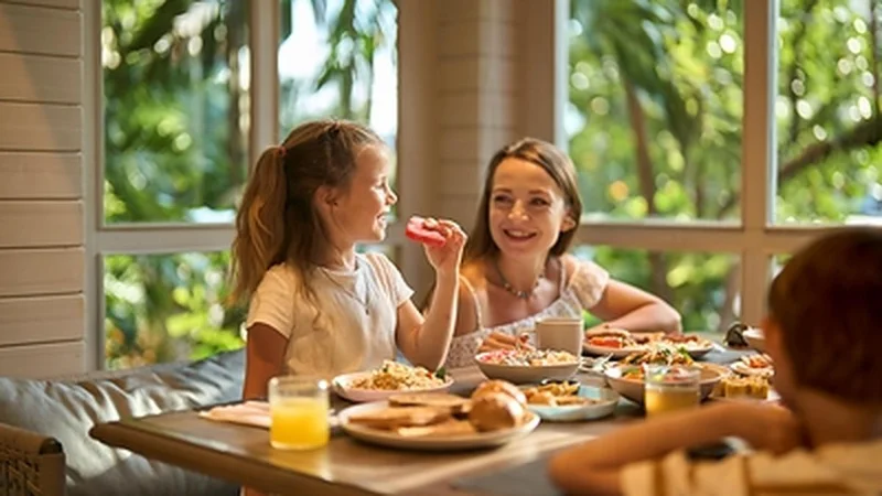 Dine & Unwind: Food, Drinks & Poolside Experiences at Courtyard by Marriott Phuket, Patong Beach Resort