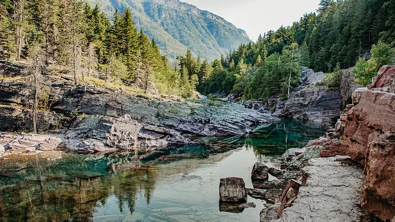 Man plunges 120 feet into creek while taking photo at famous national park