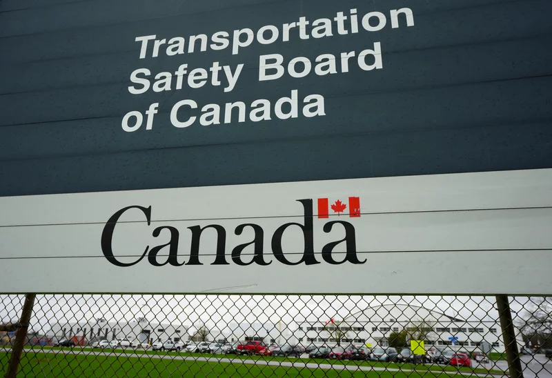 One dead as plane lands on road, crashes into cars in Prince George, B.C.