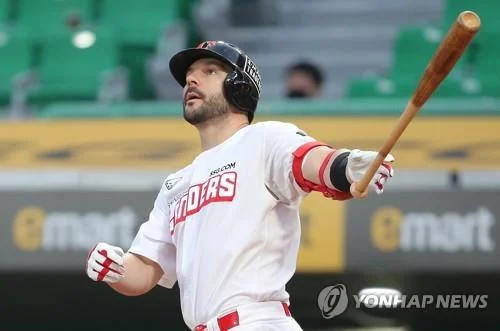 Landers invite ex-All-Star slugger Romak for pregame ceremony