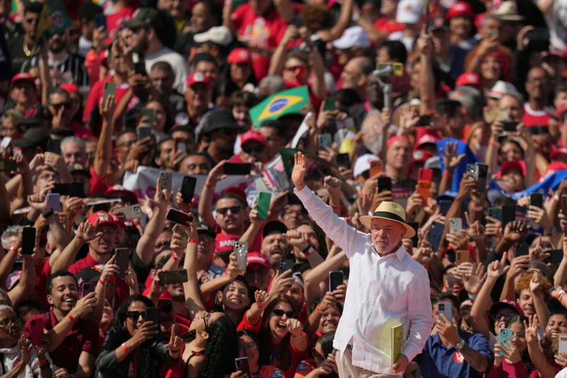 Brazil’s Lula and Flávio Bolsonaro kick off their presidential campaigns