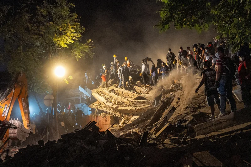 Colombia wakes up under a state of emergency after earthquake kills more than 130