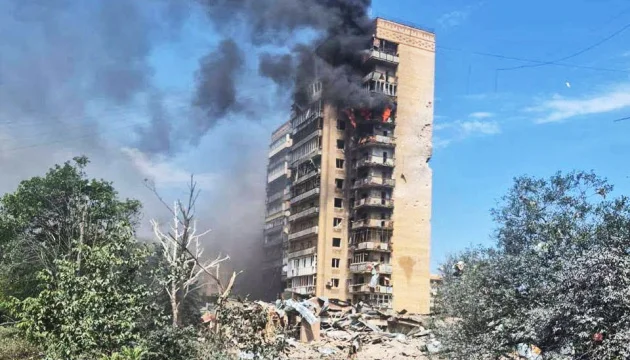 Number of people injured in Kramatorsk rises to 24, police show aftermath of Russian airstrike