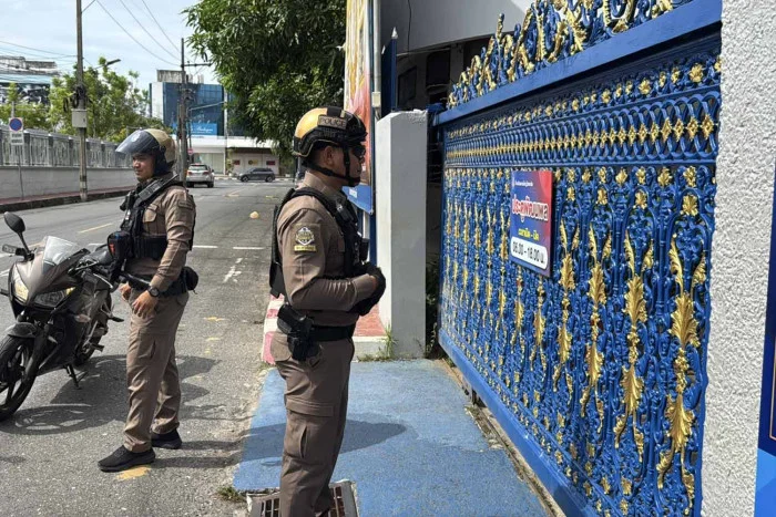 Miscommunication blamed for sacked foreign teacher's threatening post