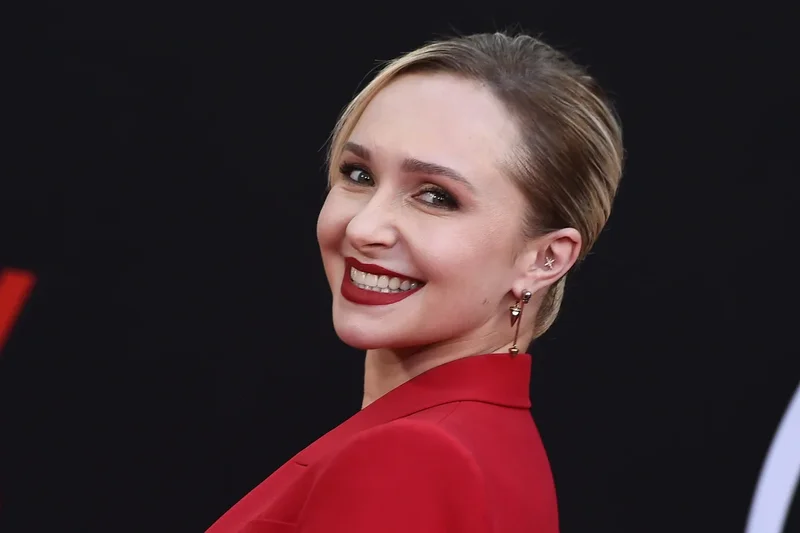 Hayden Panettiere death latest: Fans and fellow stars pay tribute to Heroes actor dead at 36