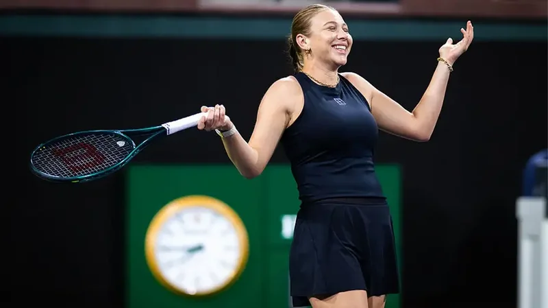 American tennis star Amanda Anisimova leaves fans convinced she drank beer mid-match with mystery beverage
