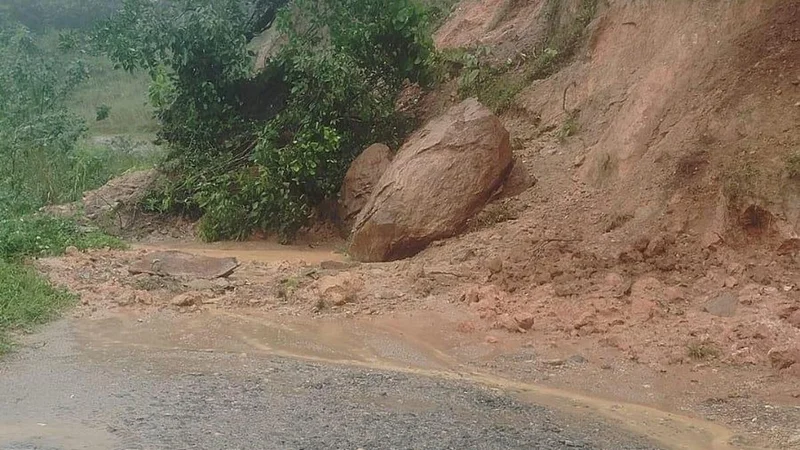 Karnataka monsoon Rain triggers landslip, house collapse in Kodagu