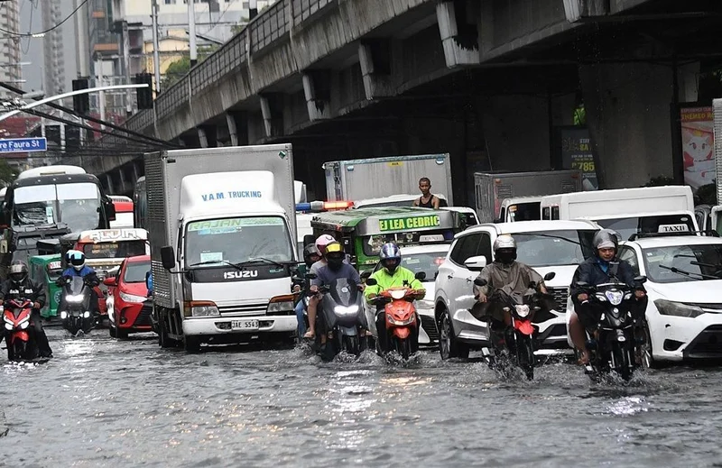 Aug. 18: Palace orders alternative class, work setup as rains persist