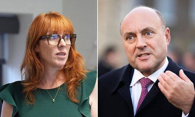 The jobs drought: Vacancies are at 12-year low as firms stop hiring amid fears over Labour's 'attacks on business'