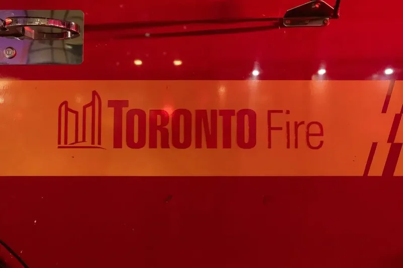 Person dead after fire breaks out in Toronto apartment building: paramedics