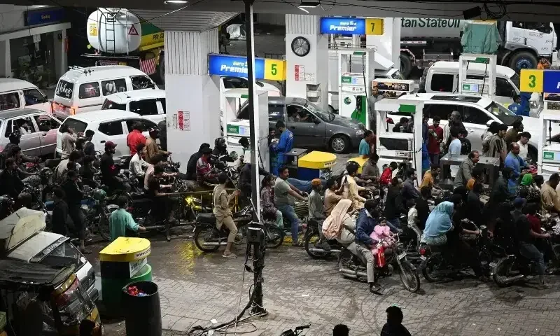 Petroleum dealers postpone planned strike as govt approves margin revision