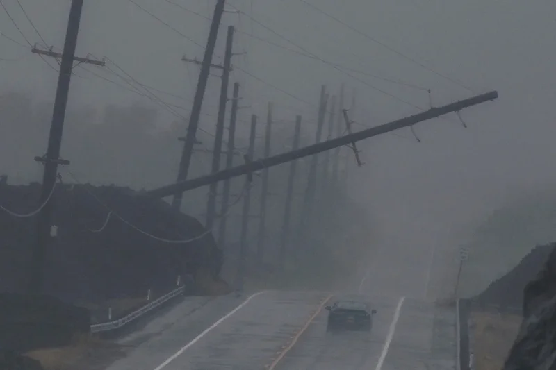 Homes damaged, 180,000 without power as Hurricane Lala sweeps past Hawaii