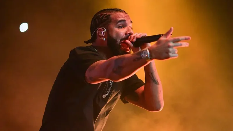 Drake’s Latest Blockbuster Ties As One Of His Longest-Charting No. 1s