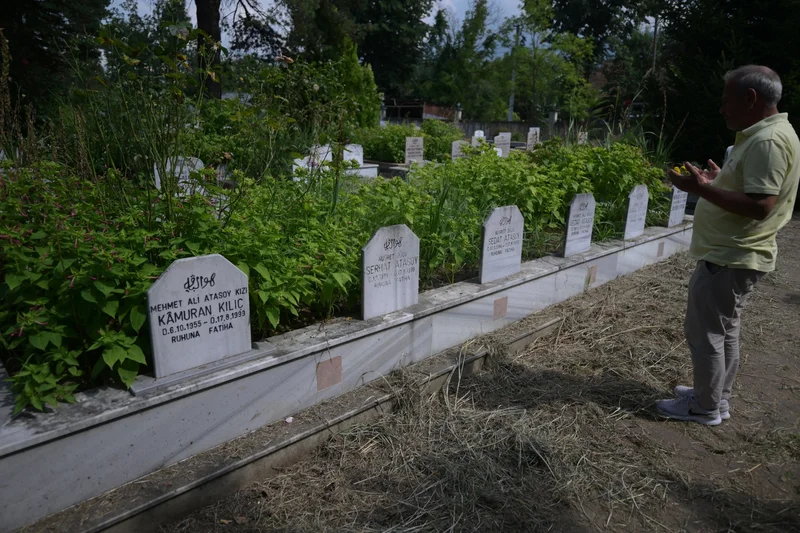 27 years on, Marmara earthquake grief remains in Türkiye