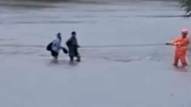 Family of 4 rescued amid 'habagat' rains in Ilocos Sur