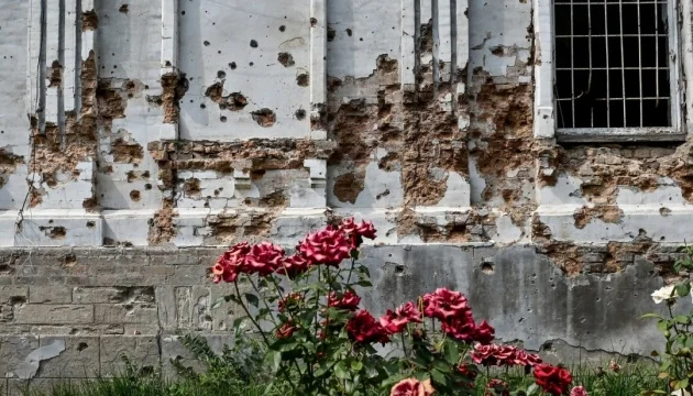 Russian forces kill one resident and wound five others in Donetsk region over past 24 hours