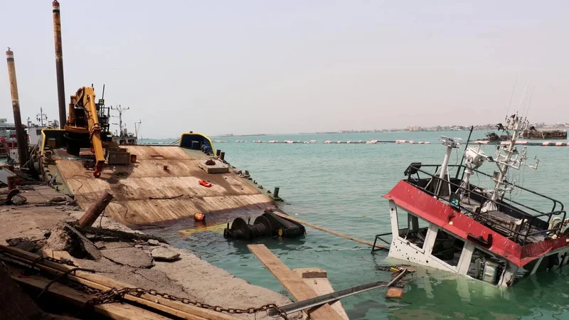 Houthi missile barrage hits Mocha port as fighting escalates in Yemen